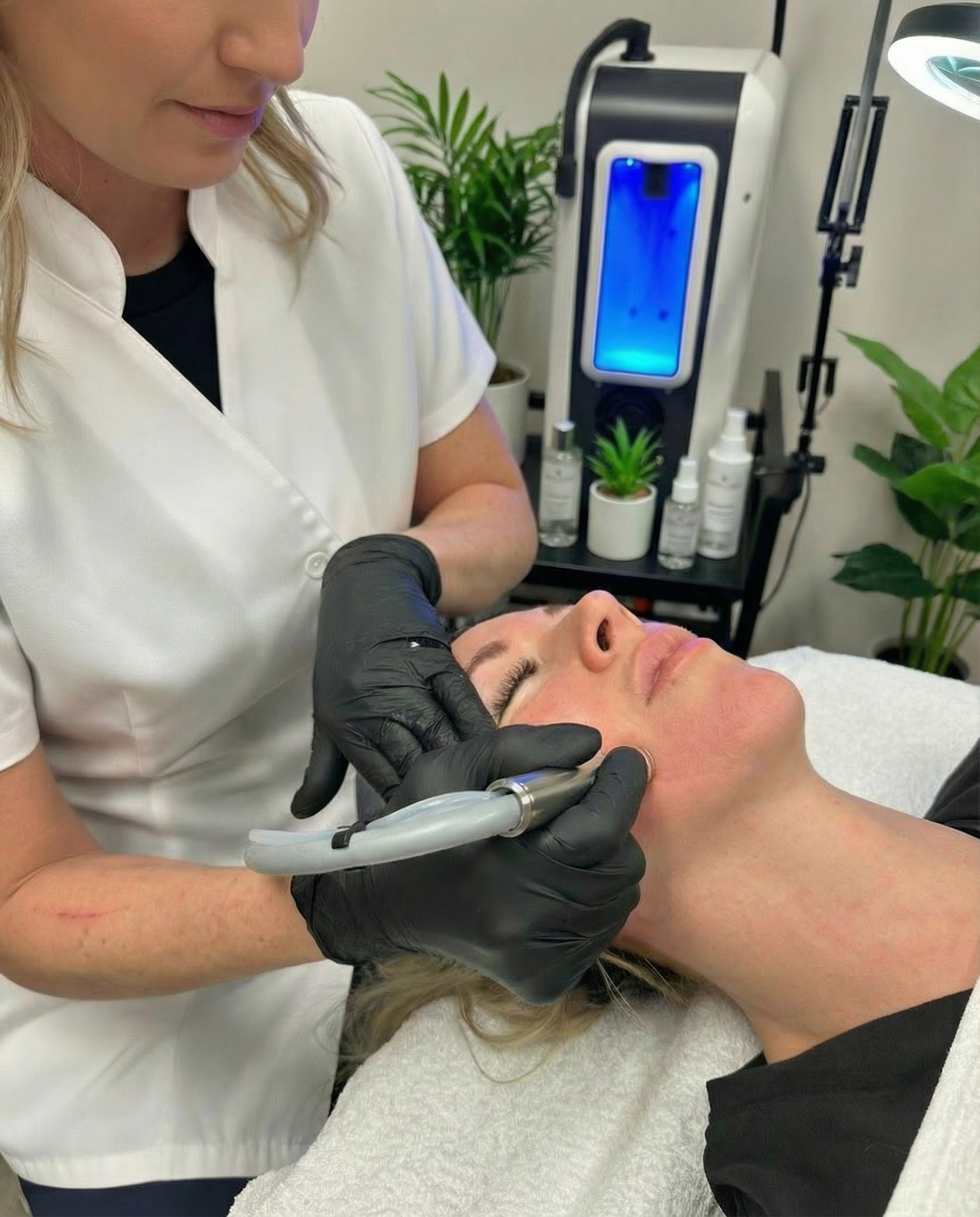 Non-invasive hydrabrasion facial for deep hydration and glow
