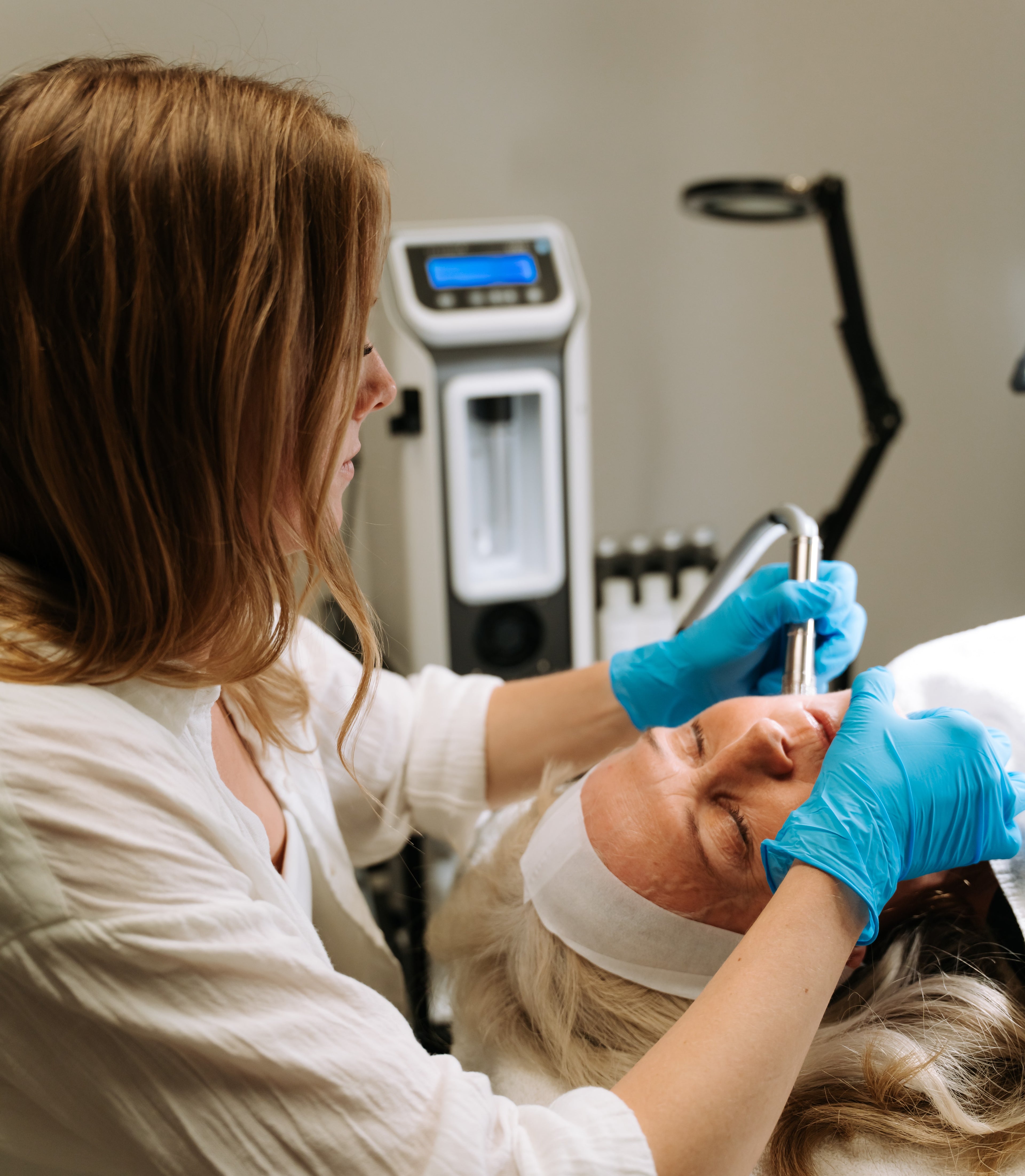 Hydrabrasion facial treatment at Emerald Beauty in Canmore, Alberta, serving Canmore and Banff. A gentle skin resurfacing treatment that deeply cleanses, exfoliates, hydrates and rejuvenates the skin.